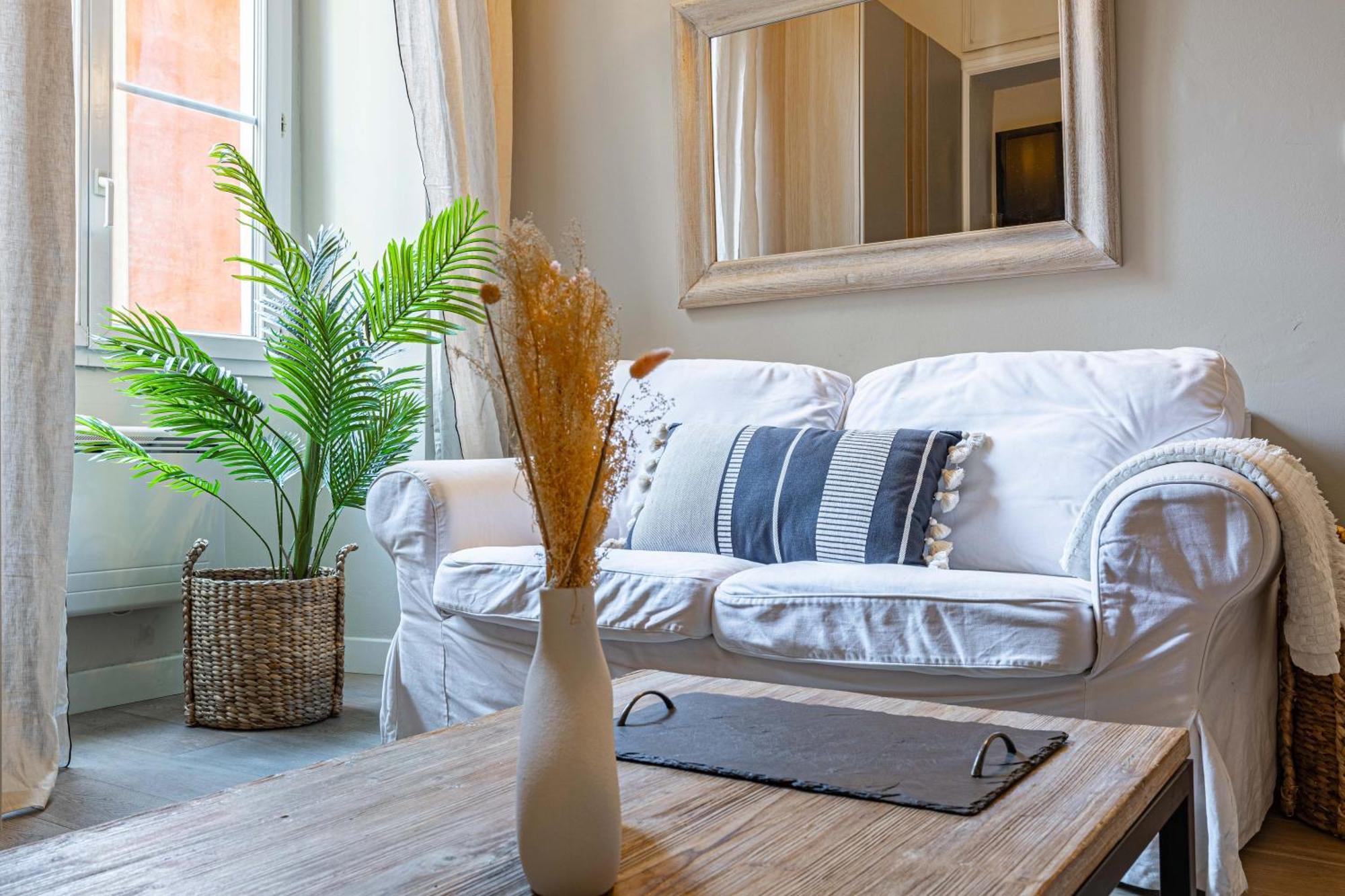 New!Chic Oasis Apt, Heart Of Nice, Family Friendly, Walking To The Beach! Extérieur photo
