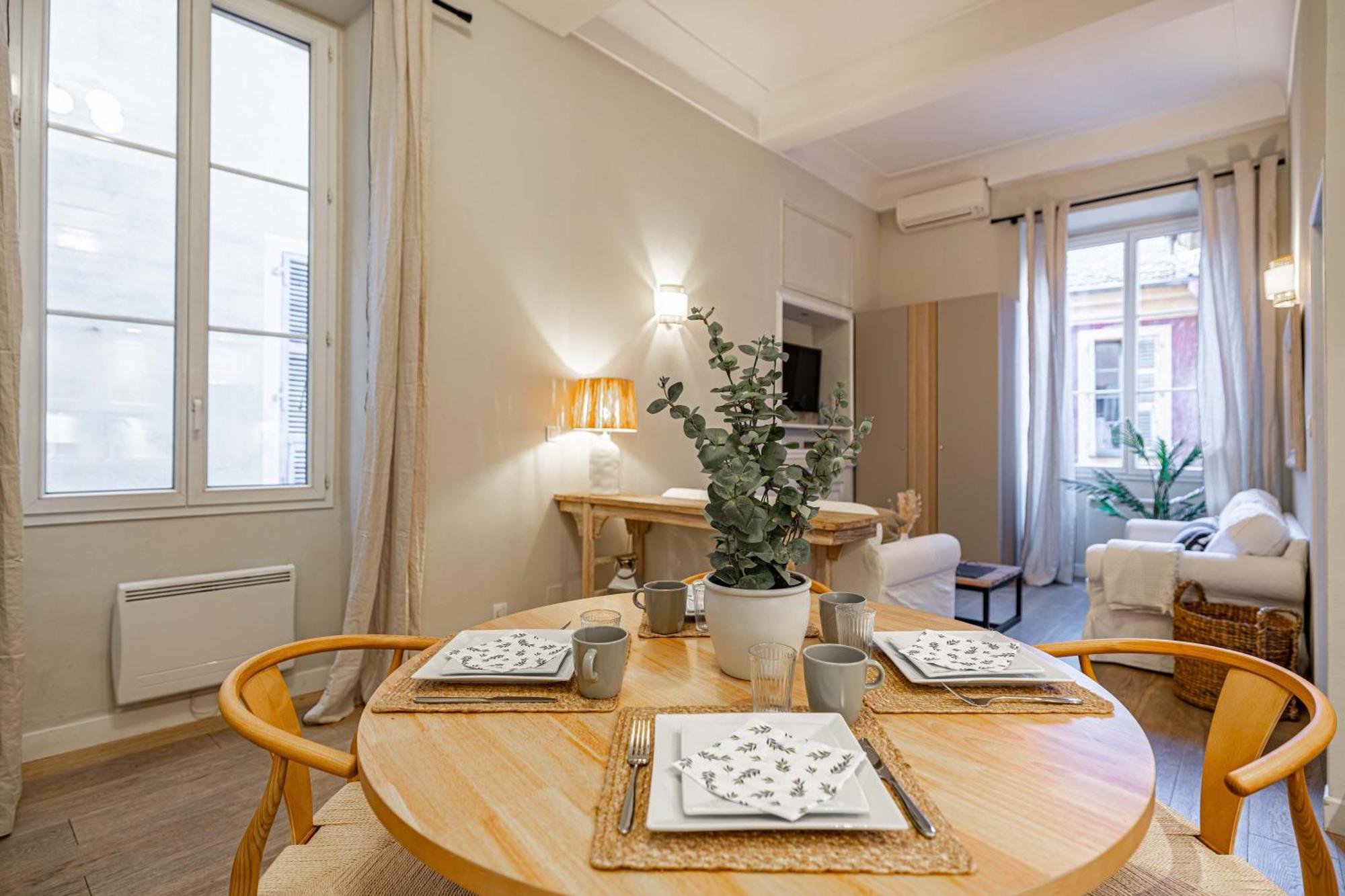 New!Chic Oasis Apt, Heart Of Nice, Family Friendly, Walking To The Beach! Extérieur photo